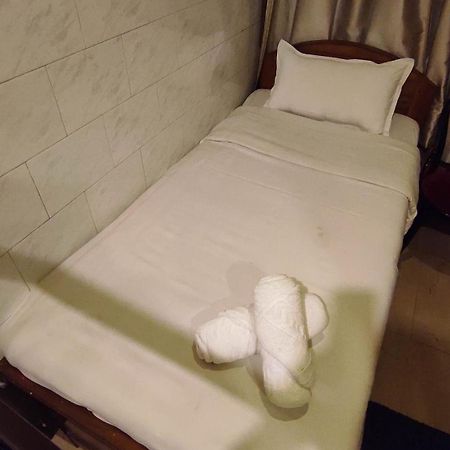 Baba Tourist Lodge Shillong Buitenkant foto