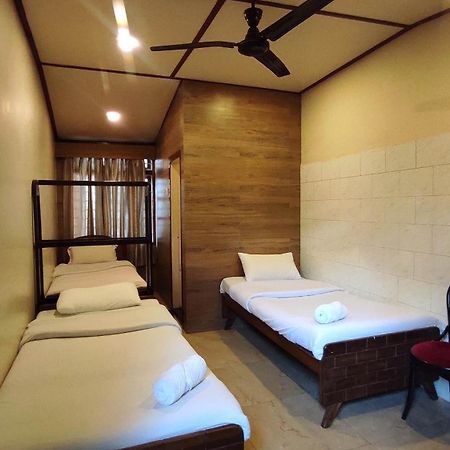 Baba Tourist Lodge Shillong Buitenkant foto